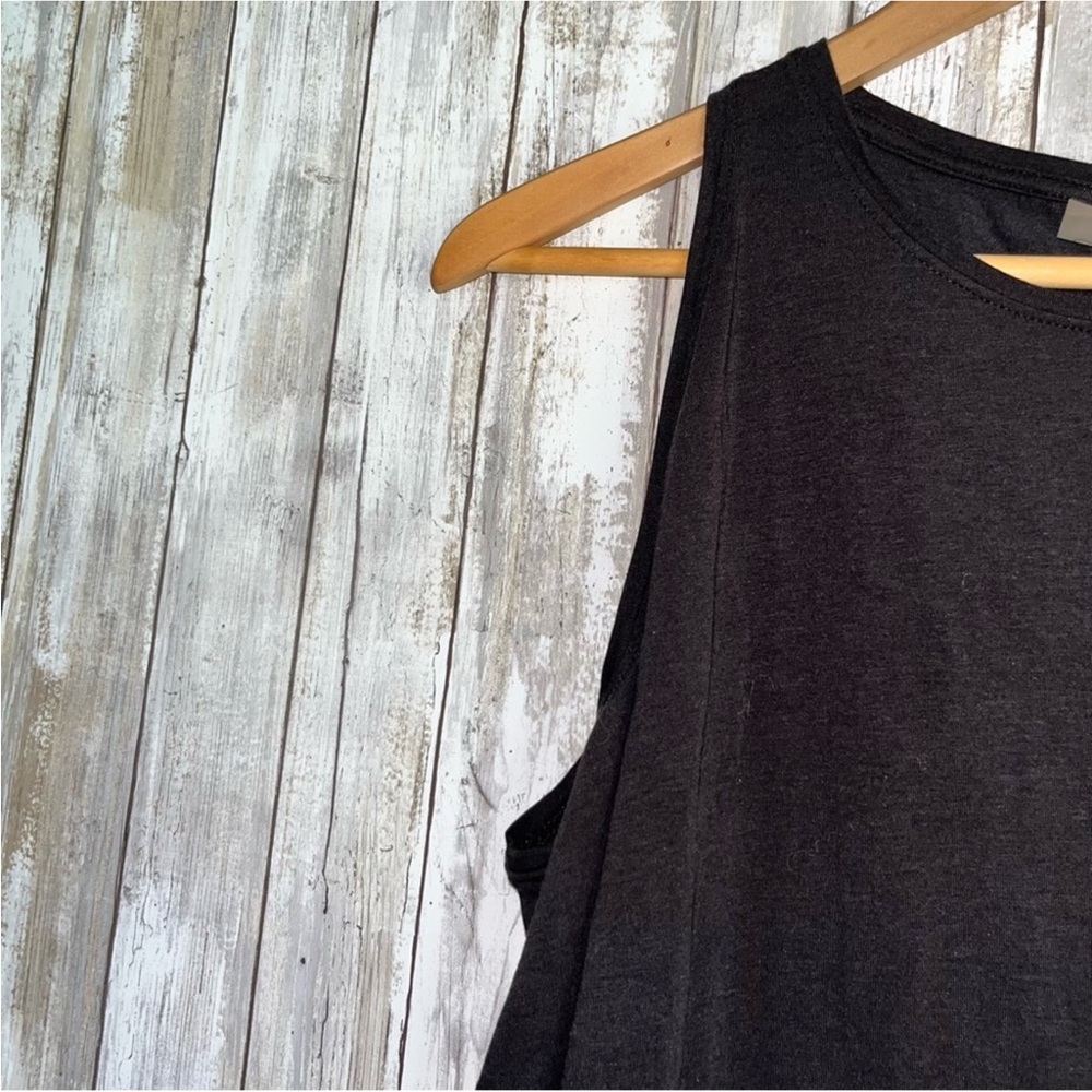 Calia Black Cropped Tank - Picture 2 of 4